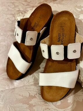 Naot Ashley Embellished Rhinestone Sandal size 6